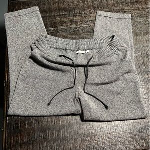 Bundle 4 pairs of pull on work pants. 3 NEW YORK & CO. 1 EXPRESS. All size large